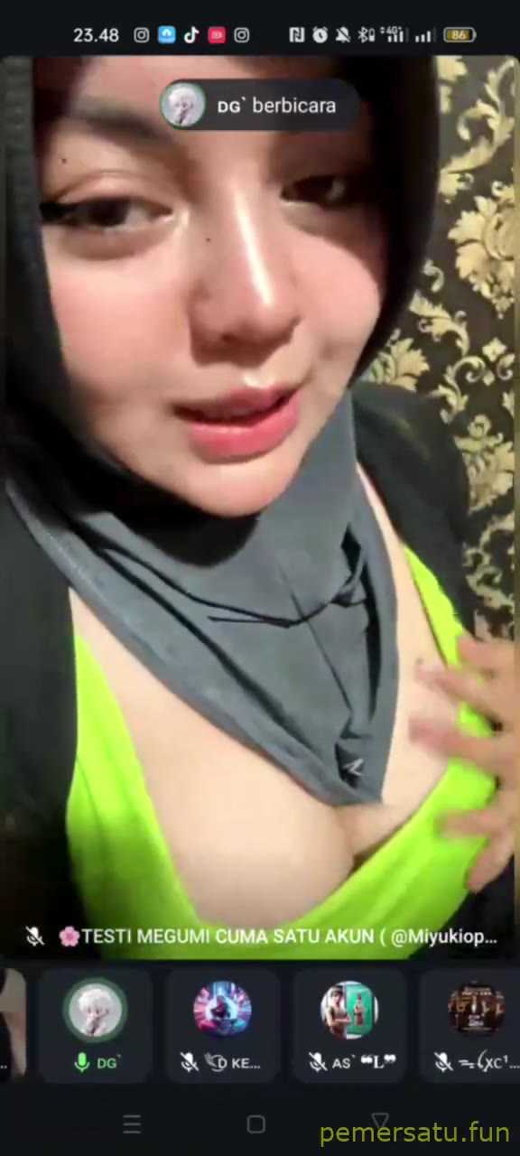 jilbab hitam abg 18yo sange (3)