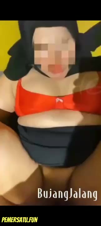Merah Ngentot Jilbab Hitam Gemoy Bra