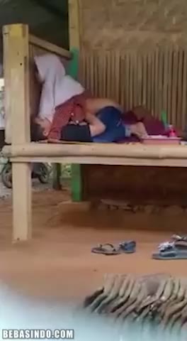4406-Bokep-Jilbab-Viral-ABG-Ngentot-Di-Gubuk