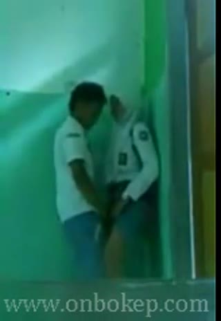Thumbnail untuk Siswi Jilbab Ngentot Masih Seragam Sma Video Bokep