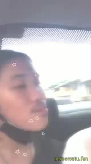 P30 Roselle Kalau Sange Suka Remas Toket Biar Gede
