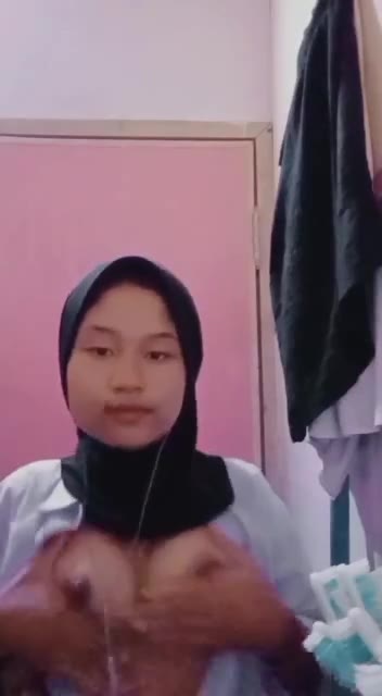 Thumbnail untuk Vid Memek Tembem Crot Banyak 25021 Davis Terupdate