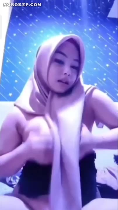 Thumbnail untuk Bokep Indo Viral Ukhty Tobrut Hijab Remas Tetek