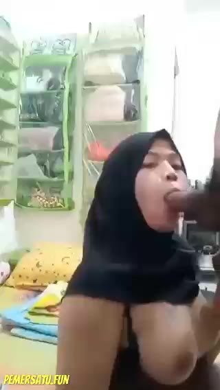Hitam Jilbab Hitam Pandai Lahap Kontol