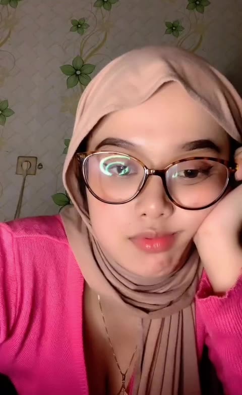 Bby Ica Baby Icha Host Jilbab Cantik Live Pamer Tete Gede
