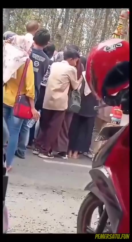 P2 Pramuka Pacaran Di Tempat Umum