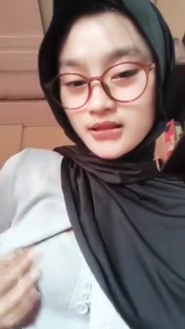 Thumbnail untuk Hijab Kacamata Part 2 Viral Doodstream Doostream Bokep