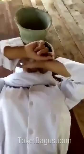 Thumbnail untuk Smp Dengan Guru Olahraga Digubuk Cantik tobrut Bokep