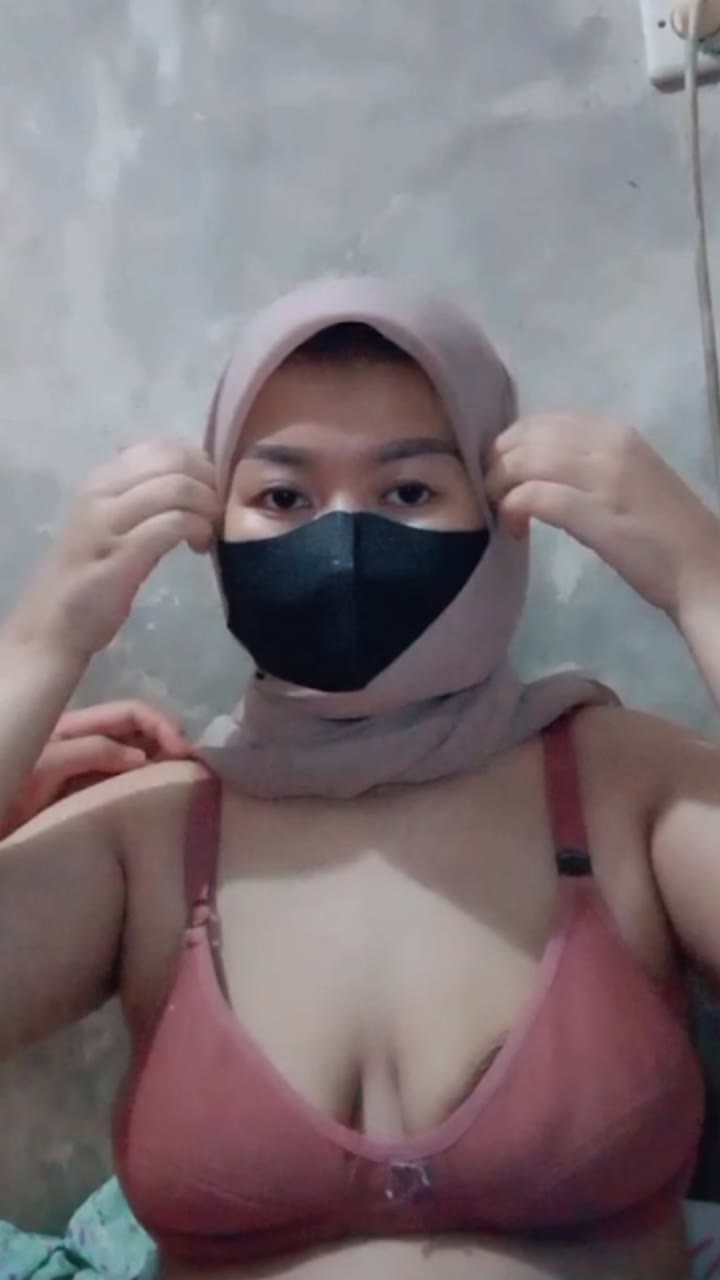 Jilbab Indonesia Horny Minta Tolong Dientot doods pro