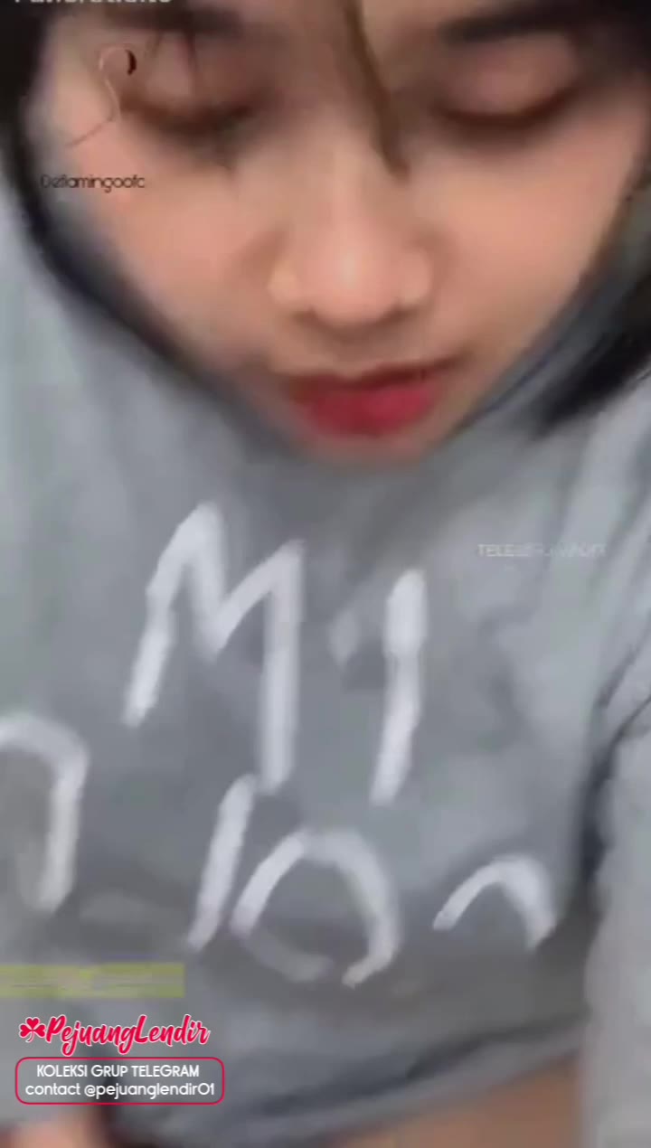 Thumbnail untuk Hijab Indo Selin Enak Bngt Pakai Terong Imut
