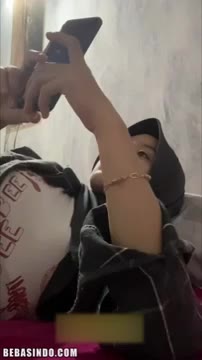 Thumbnail untuk Bokep Indo Hijab Toge Melet Live Tiktok Bokepsin