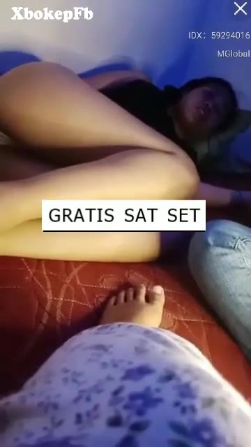 Thumbnail untuk Bokep Abg Threesome Digenjot 2 Orang Pria Xbokepfb