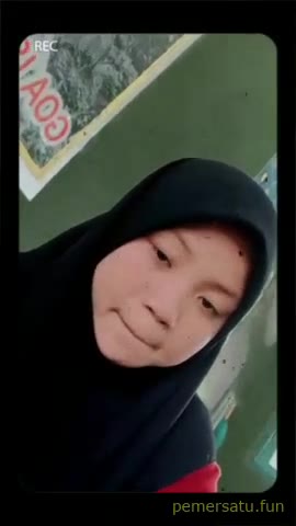 P24 Zahra ABG 18yo Jilbab Imut Mulus Memek Item Pemersatu Fun