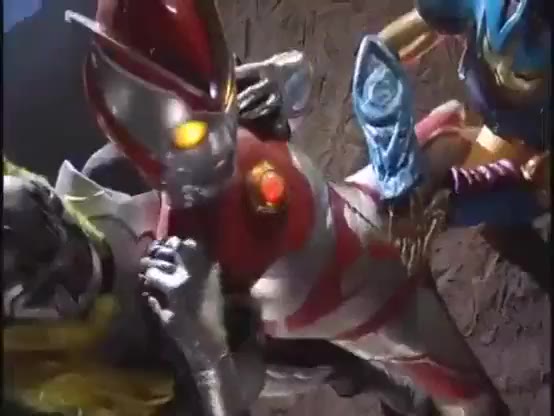 2 Ultramen Ngentot