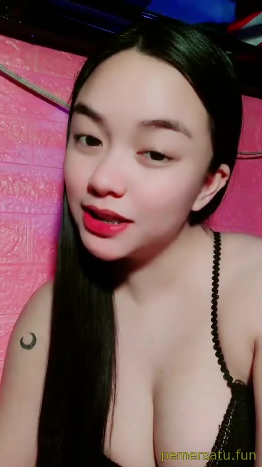 P18 Alexis Vivienn Tiktoker Cantik Mulus