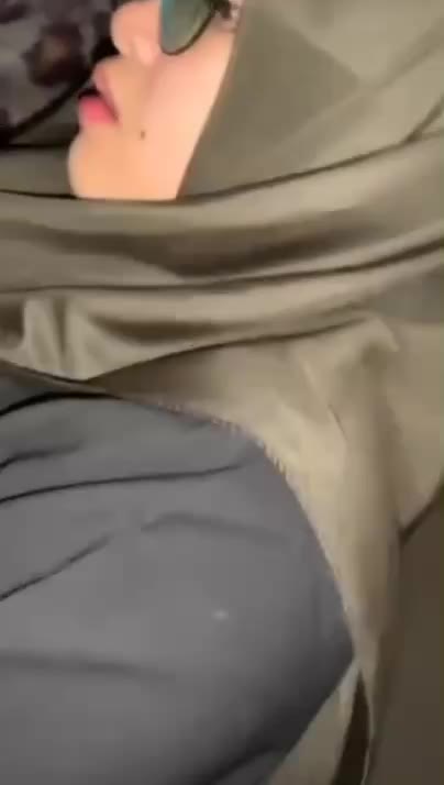 Imut Ukhty Hijab Kacamata