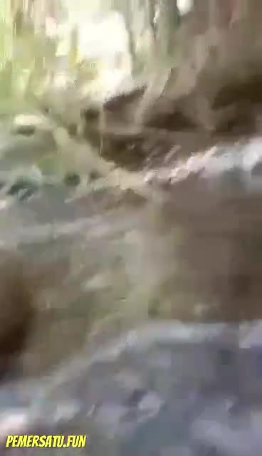 Sempit Abg 18yo Ngentot Rame Rame Di Sungai Mana Masih