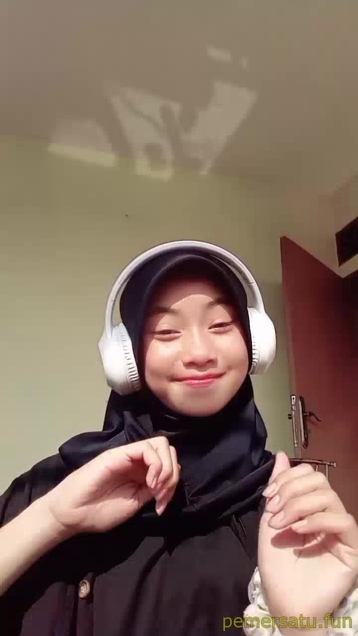 P5 Safitri Abg 18yo Suka Tiktokan Suka Entotan