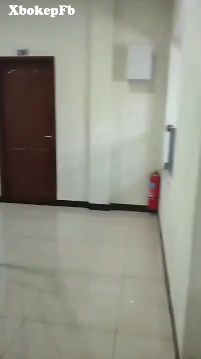 Thumbnail untuk Bokep Tante Prank Pegawai Hotel Ajakin Ml Xbokepfb 1