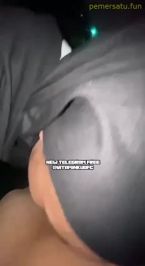 P88 Azijatul Hijab Malay 18yo Di Mobil