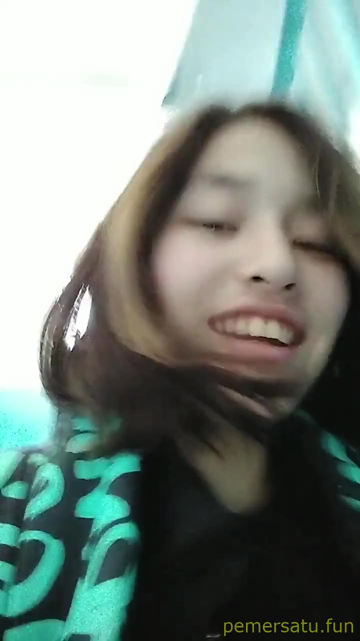P4 Grace 19yo Sange Colok Memek Putih Mulus