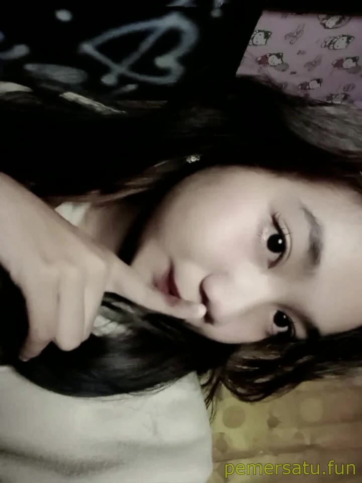 P35 Zeya Abg 18yo Kacamata Sange