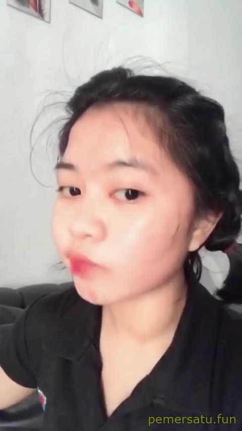 P19 Mella ABG 18yo Sange Sama Pisang