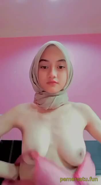 P2 Hijab Cantik Abg 18yo Tetek Gatal