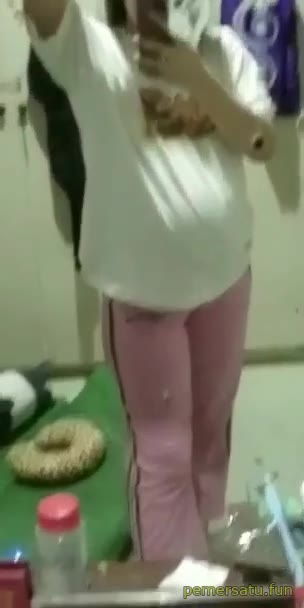 P55 Anna Kristina Ylaya Tobrut Kacamata Mov