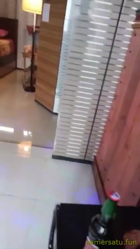 P2 Karaoke Bugil Bir Bintang