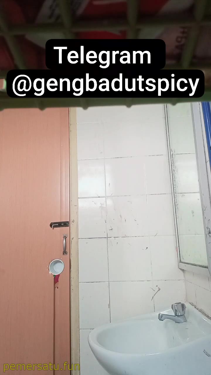 Tetangga Cantik Tocil Colmek Diluar Biar Dientot