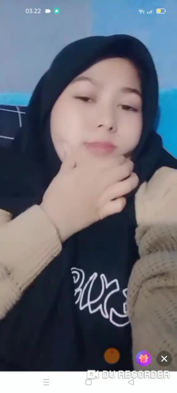 P2 Jilbab Hitam Pramuka Bocil Abg 18yo Sange Pamer Toket Dan Colmek