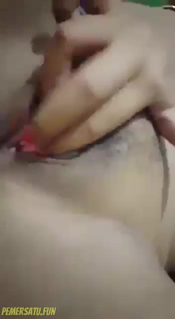 Memek Remas Susu Tidak Lupa Colok