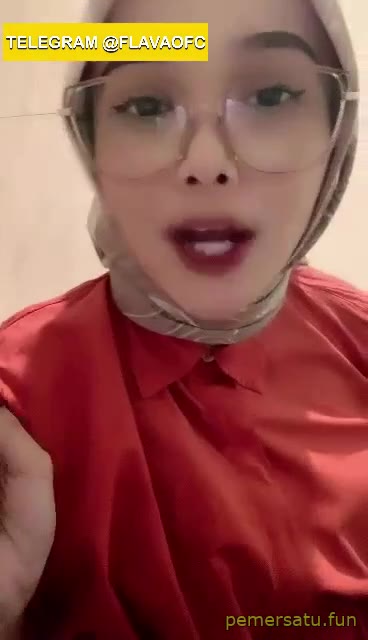 P1 Jilbab Kacamata Viral Suka Spill Susu Ada Colmeknya