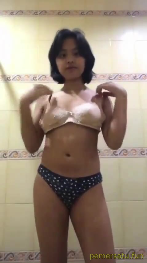 P1 Abg 18yo Sange Cantik Dientot Pengangguran