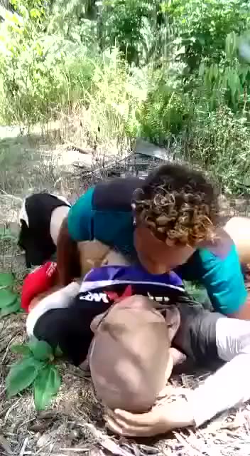 Thumbnail untuk Ngewe Sama Abang Ojek Di Kebun Vidio viral