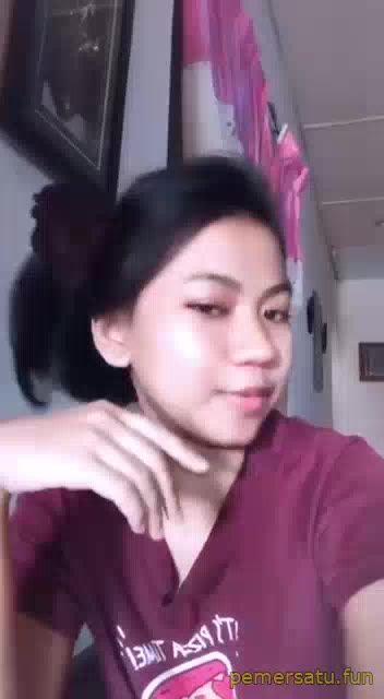 P36 Arinah Jilbab Binal Suka Bikin Status IG