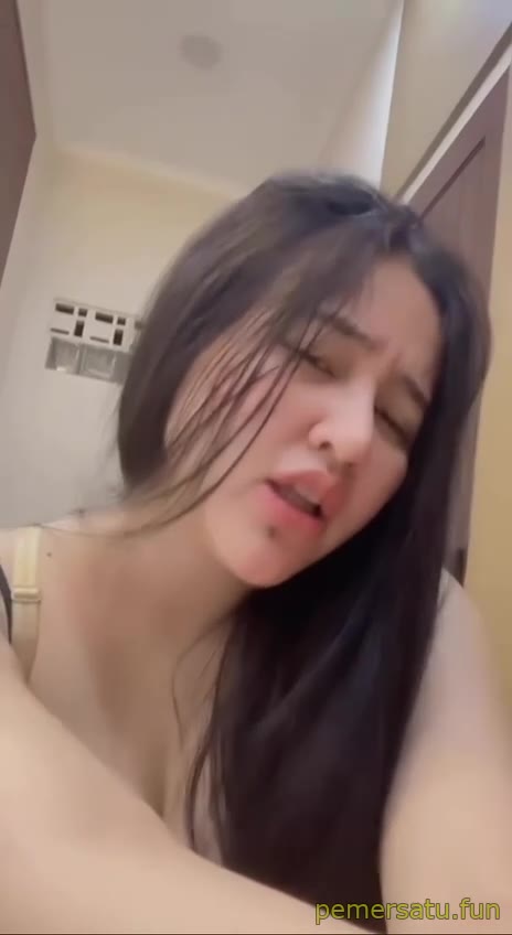 P8 Ochi Berlian Tante Selebgram Montok
