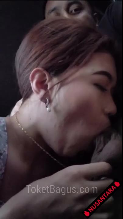 Thumbnail untuk Awek Syeira Penyepong Handal Doyan Otong Gede Daddy