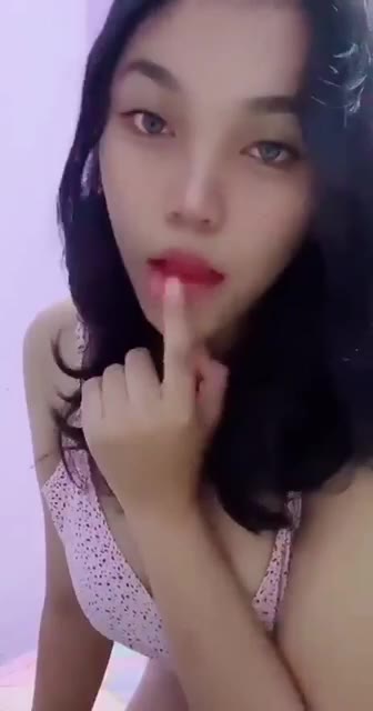 Thumbnail untuk Laras Bali Pamer Toket Terbaru Toketbagus Com Doostream