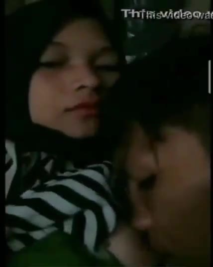 Sange [TPA] Abg Jilbab Nyusuin Pacar Jadi