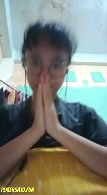 Copy-merged-1685187356306 Si Jilbab Kacamata Memek Sempit Colmek Terong Gede P25 -