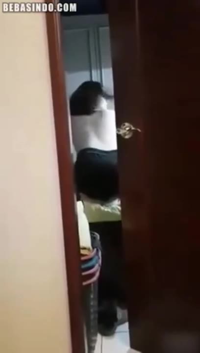 Thumbnail untuk Intip Kakak Ipar Malah Tambah Dipancing Simontok Lokal