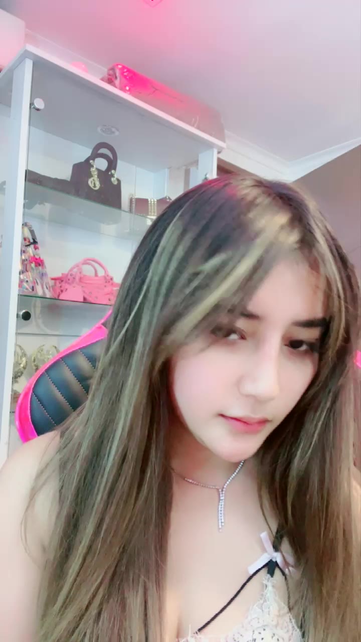 Nih Lidyaaa Makin Cakep Kinclong Aja