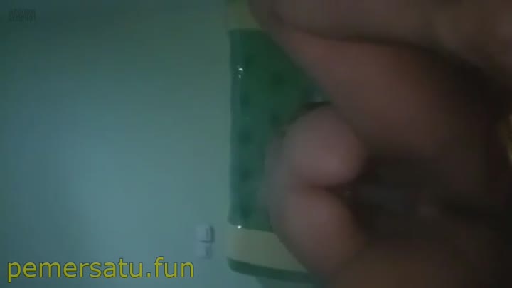 Minyak Tetangga Dipijat Sambil Dientot Tubuh Penuh