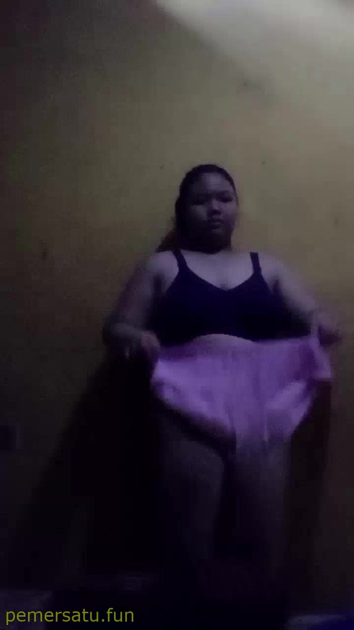 P43 Tya Tokbrut Jilbab Esema 18yo Colmek Susu Montok