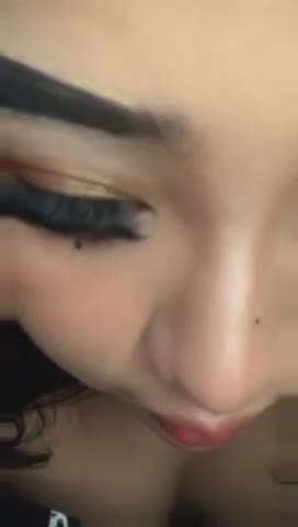 Thumbnail untuk Helena Selebgram Cantik Bugil Keenakan Colmek Menggoda Penonton
