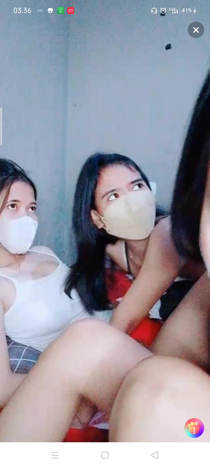Thumbnail untuk Bokep Papaya Live Show Rame Dgn Temen2 Kos