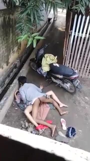 Thumbnail untuk Pacaran Ngew3 Dikandang Simintok Indo Bokepsatset Bokep Video