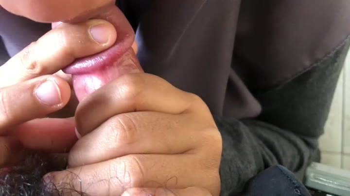 Mandi Di Sepong Temen Berjilbab Di Kamar